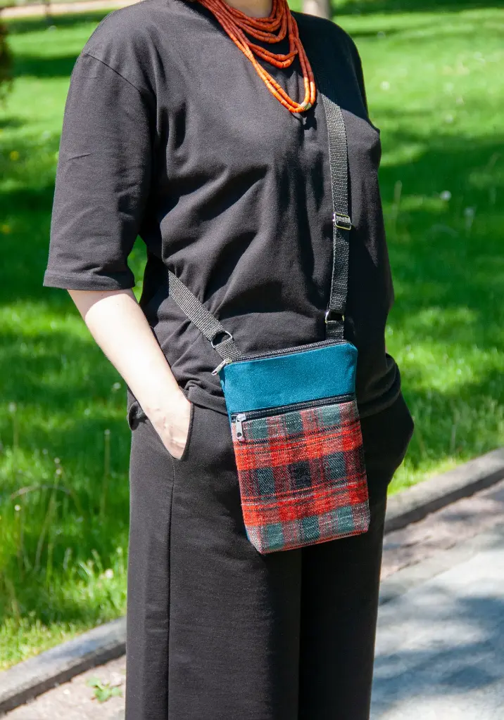 Crossbody Purse Plaid Dark Green S 2.webp