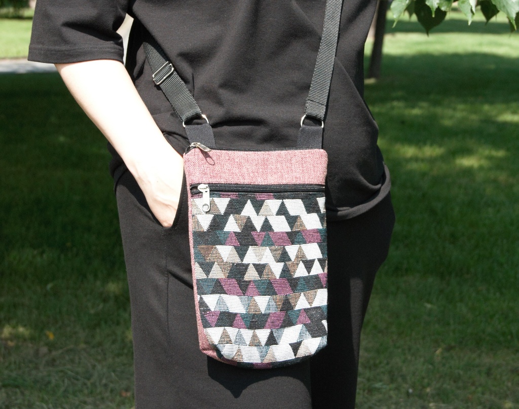 [crp- trian-pink-s] Crossbody Purse Triangles Pink S