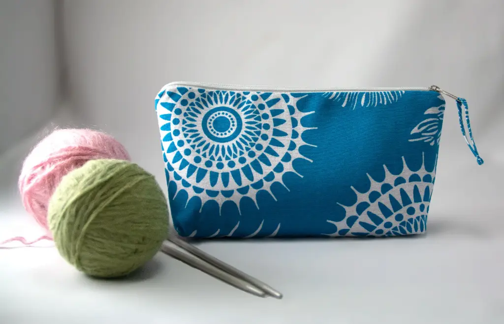 [npz-blue-yell-m] Zipper Notions Pouch Blue Yellow M