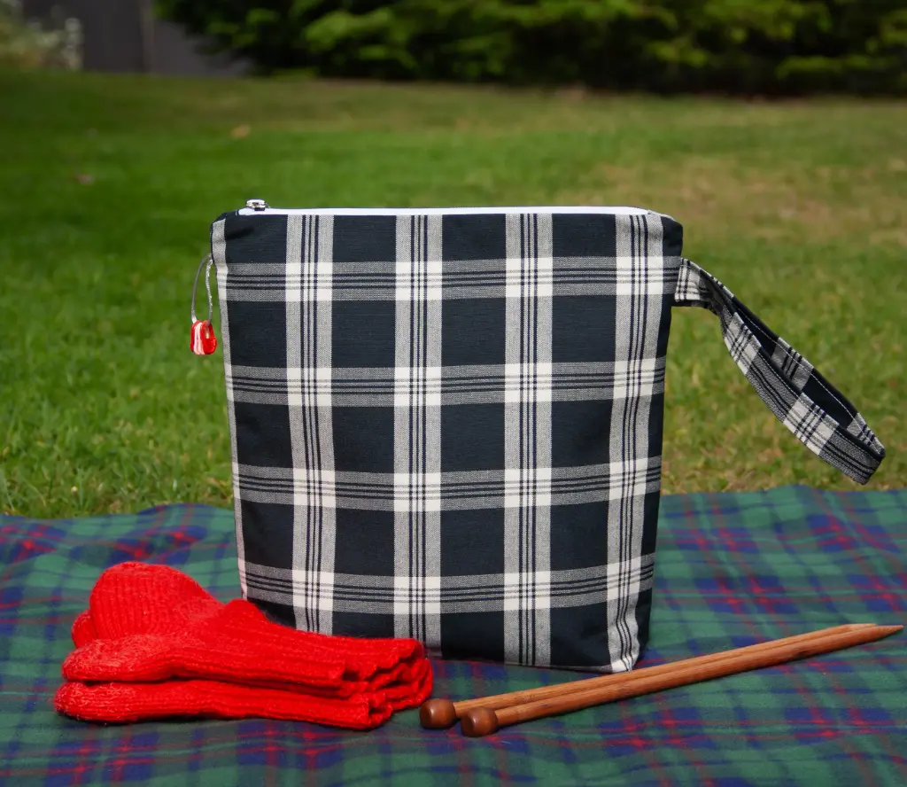 [pbz-plaid-rust-black-xl] Zipper Plaid Rustikana Black XL